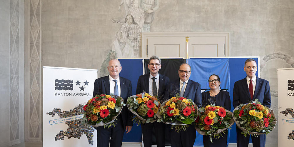 Der für die Amtsperiode 2025-2028 gewählte Aargauer Regierungsrat mit Stephan Attiger (FDP), Dieter Egli (SP), Markus Dieth (Mitte), der neu gewählten Martina Bircher (SVP) sowie Jean-Pierre Gallati (SVP).