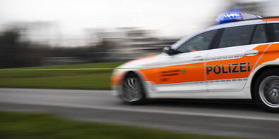Die Polizeipatrouille brach schliesslich die Verfolgung des flüchtenden Lenkers ab, weil durch dessen Fahrweise andere Verkehrsteilnehmer gefährdet wurden. (Archivbild)