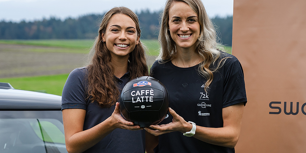 Beachvolleyballerin Tanja Hüberli (r.) aus Reichenburg spielt in Zukunft mit der U21-Vizeweltmeisterin Leona Kernen.