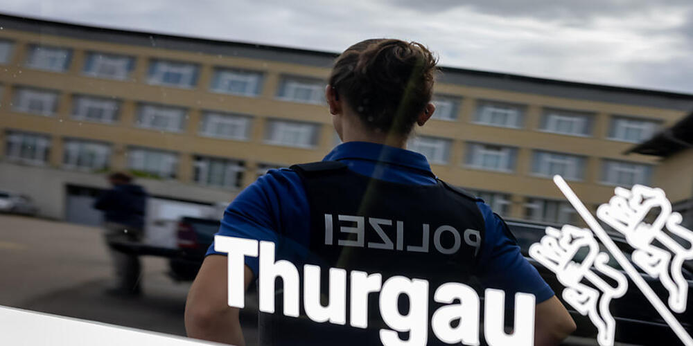Fans des EHC Frauenfeld und des SC Langenthal wollten am Samstag nach einem Spiel ihrer beiden Mannschaften aufeinander losgehen. Die Kantonspolizei Thurgau verhinderte das. (Symbolbild)