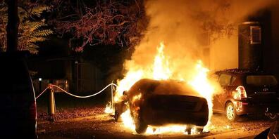 In der Nacht von Montag auf Dienstag brannten in der Stadt Zug zwei Autos.