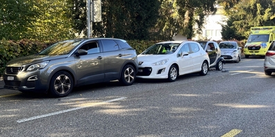 Weil der hinterste Lenker die verkehrsbedingte Verlangsamung der Kolonne vor ihm zu spät bemerkte, kam es zum Auffahrunfall.