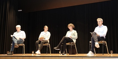 In Uznach nichts Neues. Teilnehmer am zweiten Wahlpodium: v.l.n.r.  Hans Urs von Matt, Ricarda Rütsche, Claudia Weber, Herbert Zahner