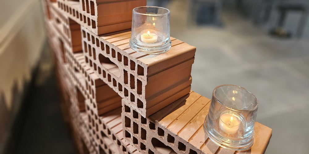 In der Schutzengelkapelle wird für Allerheiligen ein Ort der Trauer geschaffen.