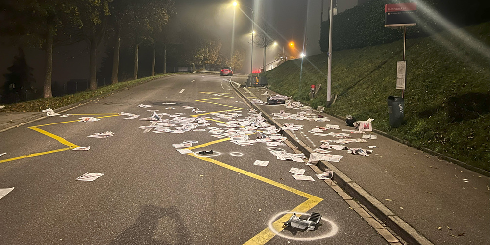 Zeitungen wurden auf der Strasse verteilt und es entstand Sachschaden.