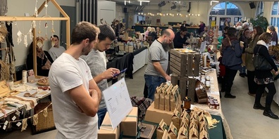 Am 9. November 2024 findet wieder ein «Garagemärt» mit Selbstgemachtem und Secondhand statt. Am Abend gibt's ein Musik-Wort-Rahmenprogramm. (Archivbild)