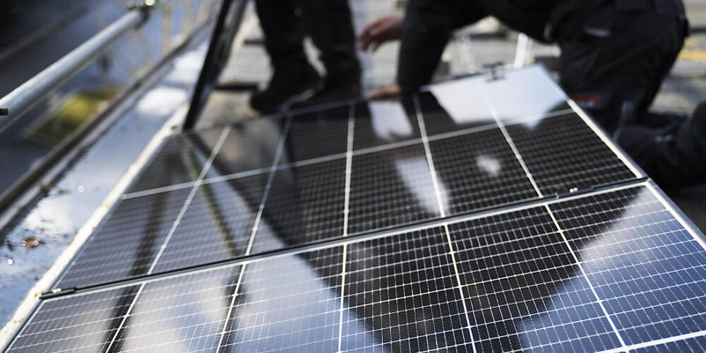 Eine Thurgauer Volksinitiative verlangt auf geeigneten Flächen sämtlicher Neubauten eine Solaranlage. (Symbolbild)