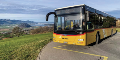Postauto in der Gemeinde Gommiswald.