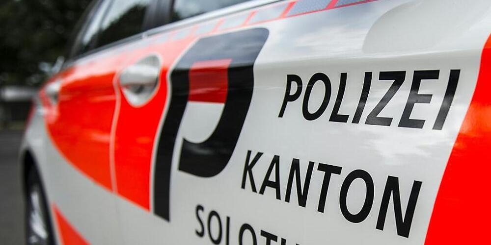 Die Kantonspolizei Solothurn hat zwei Mädchen ermittelt. Sie werden verdächtigt, in der Toilettenanlage der Kreisschule Mittelgösgen das Wort "Amokdrohung" an die Wand geschrieben zu haben. (Symbolbild)