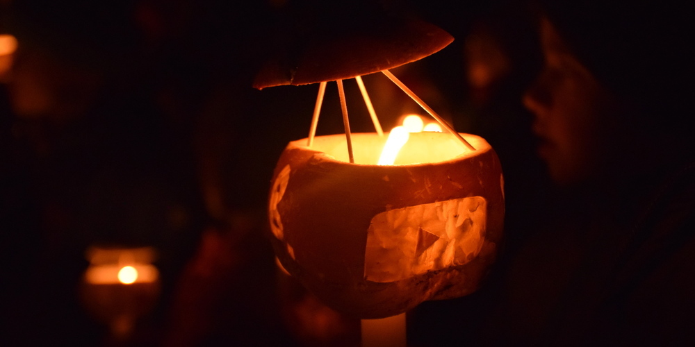 Rund 150 Kinder brachten Bertschikon zum Leuchten.