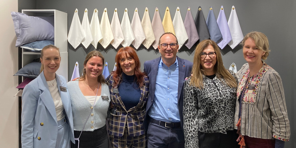 v.l.n.r.: Daniela Kurz (Boutique Manager), Liliane Grunder (Communications Specialist), Bettina Dalm (Head of Retail), Ivar Jeker (CEO), Ivanka Baumann (Sales Consultant), Susanne Krebs (Head of Design & Product Management)