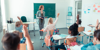 Mal so mal so: Die Kinder einer Primarschule in Uster können Lehrpersonrn nach Belieben duzen oder Siezen.
