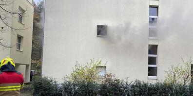 Bei einem Küchenbrand wurde in Zug eine 84-jährige Frau verletzt.