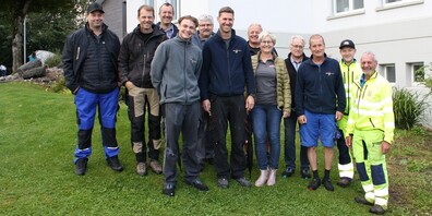 Naturgärtner Rolf Lüthi gab den Kursteilnehmenden zahlreiche praxisnahe Pflegetipps