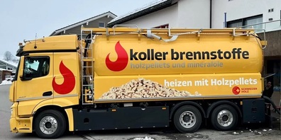 Mit dem speziell für den Transport von Holzpellets ausgerüsteten Lastwagen beliefert die Koller Brennstoffe AG die Kunden.