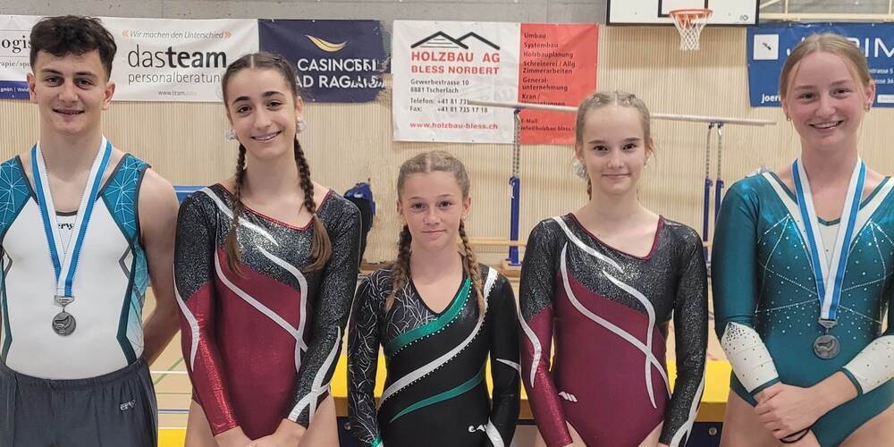 5 von 12  SM - Teilnehmerinnen  und Teilnehmer von links:  Fabio Heule, Adriana Pilovic, Elina Baumgartner, Fiona Flammer, Linn Halter