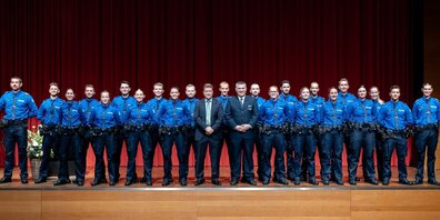 Feierlichen Brevetierung zu Polizistinnen und Polizisten.