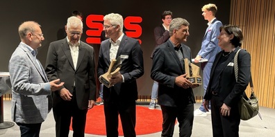 Thomas Bolt (Verbandsleitung AGV), Christian Fiechter (Präsident Hans Huber-Stiftung), Christian Buhl (CEO Geberit), Urs Peter (Geschäftsführer Peter Dach), Priska Jansen (CEO, VR Jansen)