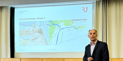 Bauchef Christian Leutenegger bei der Information zur Verkehrsumleitung während der Bauarbeiten an der Zürcherstrasse