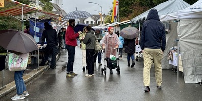 Grau in Grau und nass bis pflotschnass zeigte sich das Wetter vergangenen Samstag für den Herbstmarkt.