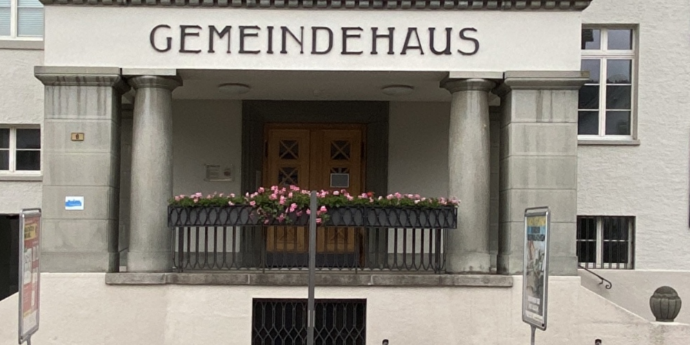 Das Budget 2025 weist bei unverändertem Steuerfuss von 122 % ein Überschuss von 297'800 Franken aus.