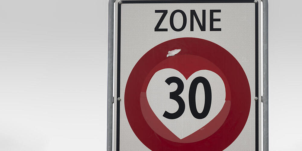 Die Stadt Zürich hat an der Thurgauerstrasse in Oerlikon Tempo 30 eingeführt – laut Regierungsrat, ohne vorgängig die Zustimmung der Kantonspolizei einzuholen. (Symbolbild)
