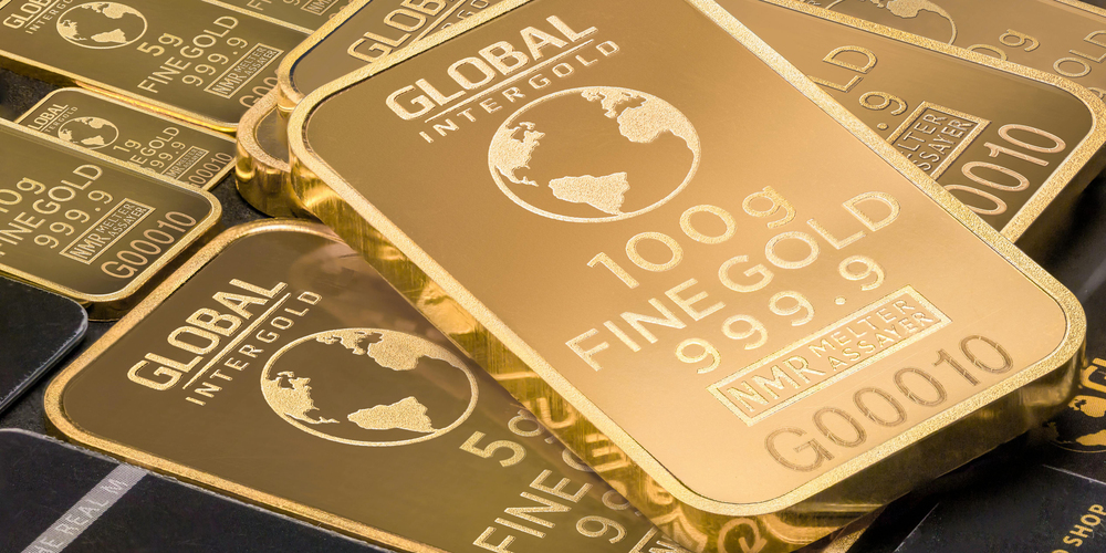 Das Edelmetall Gold war schon immer begehrt. Nicht nur wegen der auffallenden Farbe, sondern auch weil es so in der Natur vorkommt und nicht zuerst aus Erzen chemisch isoliert werden muss.