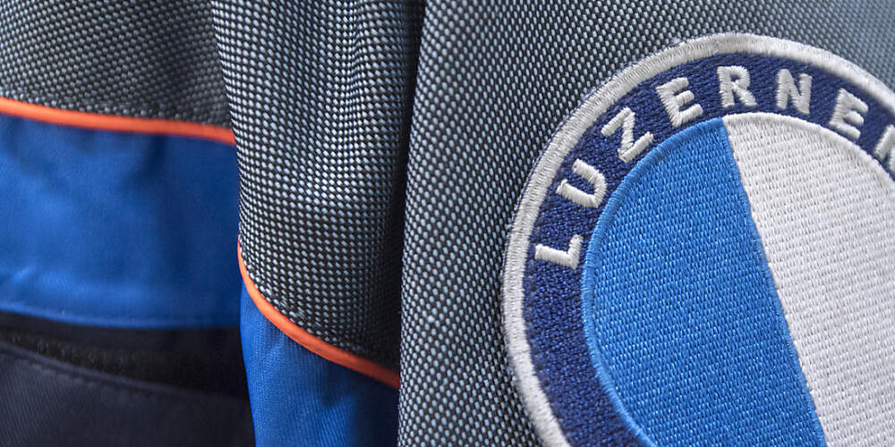 Die Luzerner Polizei fahndet nach einem Bankräuber. (Symmbolbild)