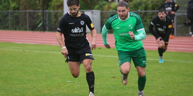 Trotz eines Treffers von Philip Baumgartner (re) ging der FC Rebstein gegen Bronschhofen als Verlierer vom Platz (Archivbild)