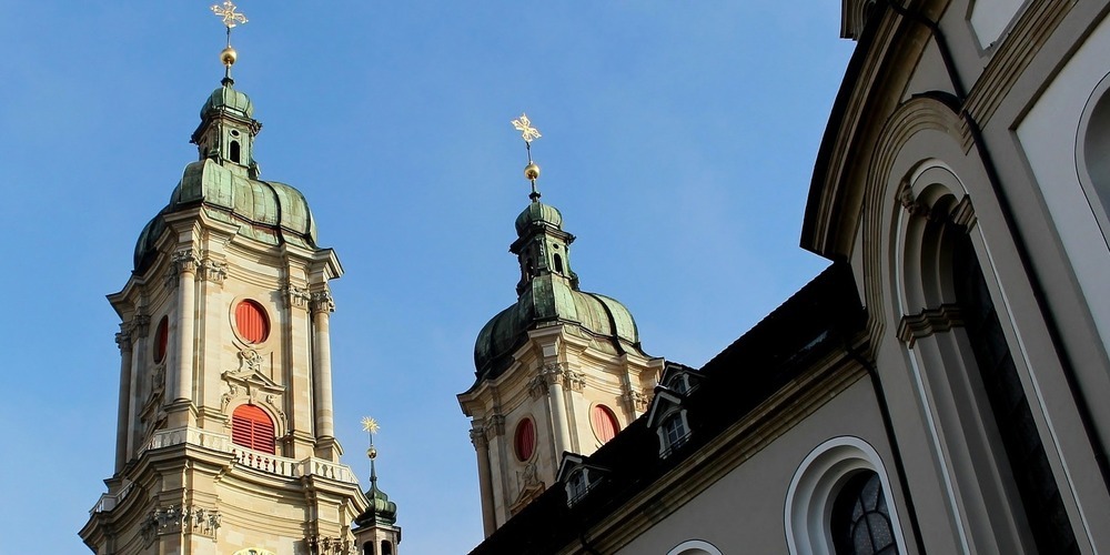 Wirkt auf viele mittlerweile abschreckend: die katholische Kirche. (Symbolbild)