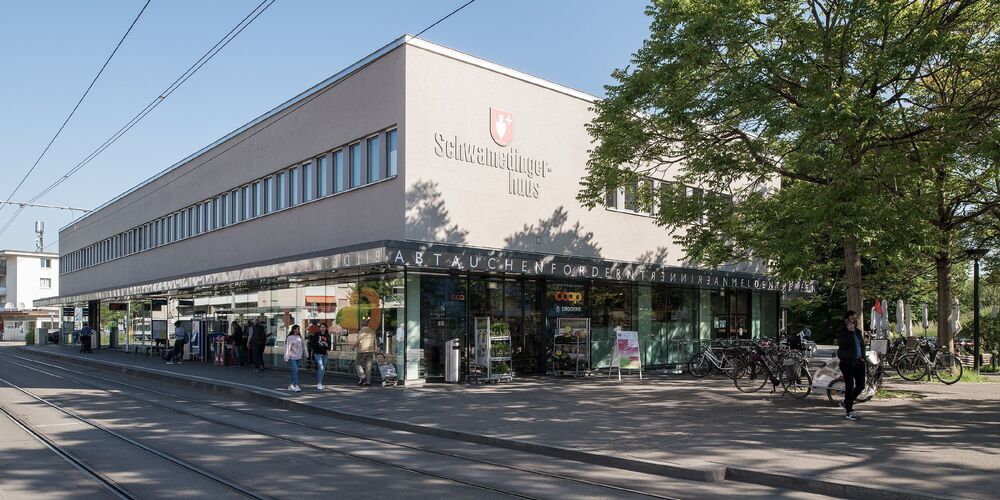 Der Schwamendingerplatz ist ein Verkehrsknotenpunkt im boomenden Kreis 12. (Archivbild)