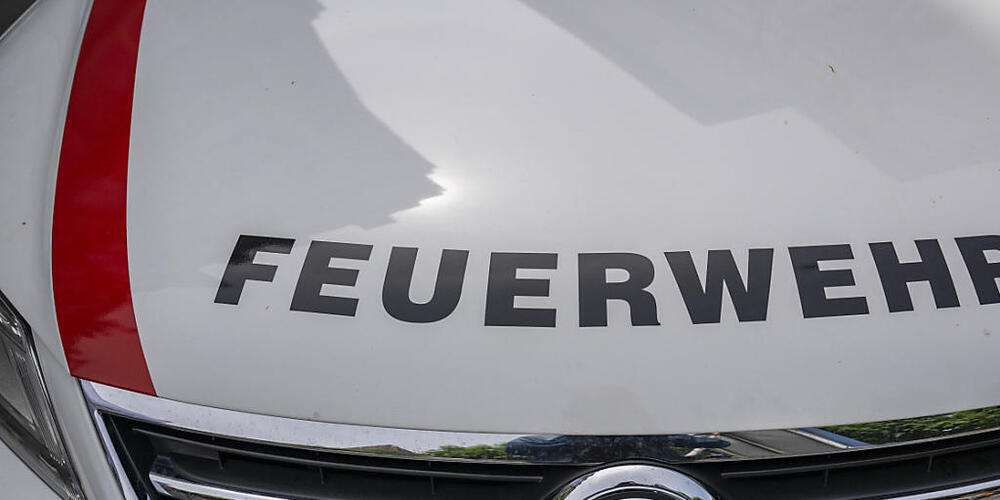 Rund 100 Mitglieder der Feuerwehren von Hohenrain und Hochdorf sind für die Löscharbeiten aufgeboten worden. (Archivaufnahme)