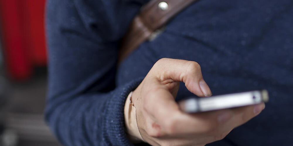 Die Luzerner Polizei treibt nicht via Kurznachricht Bussen ein. (Symbolbild)