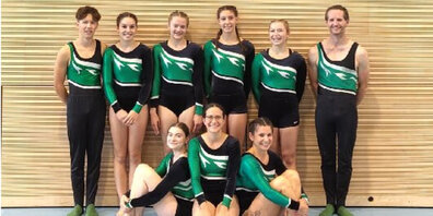Stehend v.l.: Fyn Fuchs, Zoe Beaton, Aylin Hintermann, Noana Borioni, Lucy Ernst, Dominik Dobmann.  Vorne v.l.: Joleen Landert, Nicole Mattli, Derya Kulac.