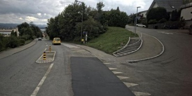 Die Zürichstrasse in Fällanden muss zwischen dem Kreisel im Dorfzentrum und der Abzweigung nach Pfaffhausen saniert werden. 