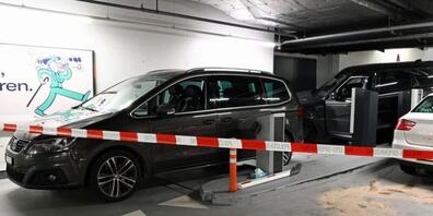 Die Einfahrt ins Parkhaus musste nach dem Unfall gesperrt werden.