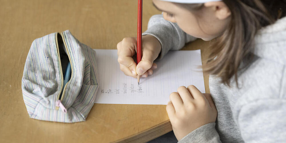 Im Kanton Aargau soll es in der Volksschule keine vollständige Separation der Schülerinnen und Schüler mit Förderbedarf geben. (Symbolbild)