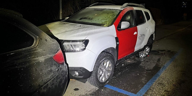 Fahrunfähige Fahrt: Eine 22-Jährige rammt in Bad Ragaz zwei parkierte Autos.