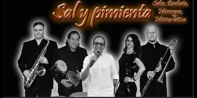 Sal y pimienta.