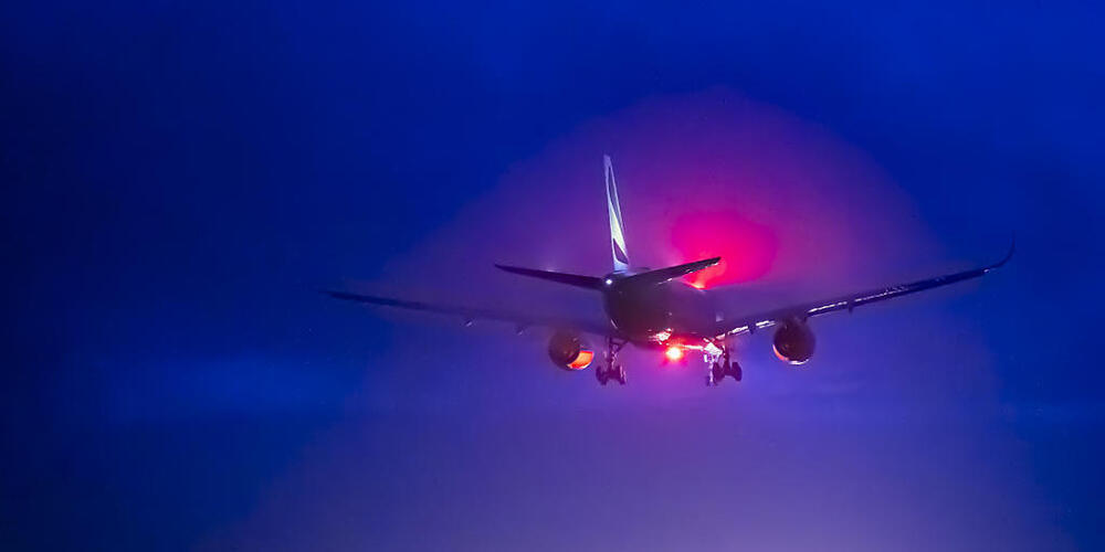 Der Verein "Pro Flughafen" fordert, dass die Flughafen-Nachtuhe-Initiative für ungültig erklärt wird. Sie verstösst gemäss einem Rechtsgutachten gegen Bundesrecht. (Symbolbild)