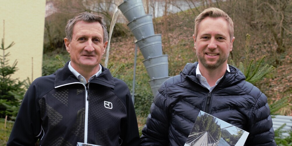 links Gemeindepräsident Hans Städler und rechts Ralph Rütsche, Geschäftsführer Solino.