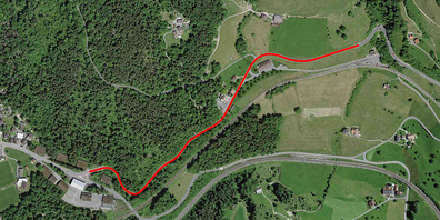 Die rote Markierung zeigt das Strassenstück, das saniert und ausgebaut wird. 