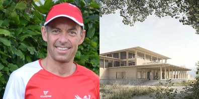 Walter Bürki(Links) aus Uznach wünscht sich ein Hallenbad für Rappi.
