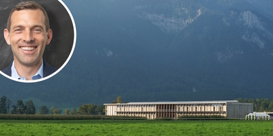 Roger Gut (kl.) leitet ab 1. Juli 2025 das Landwirtschaftliche Zentrum SG mit den Hauptstandorten in Salez (Bild) und Flawil.