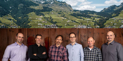 Vlnr: Koni Bischofberger, Florian Frei, Peter Remek, Roman Gmür (Gemeindeschreiber), Köbi Büsser, Markus Thoma. 