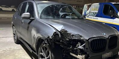 Das bei Suhr verunfallte Auto wurde stark beschädigt.