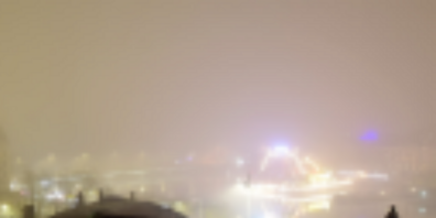 Das Feuerwerk, das niemand sah: Der Silvesterzauber am Zürichsee verschwindet im Nebel.