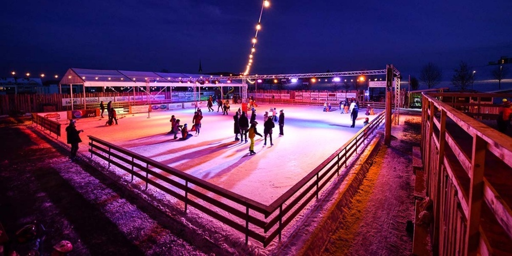 1000 m2 Eisfeld, Sportareal Ifang, Bazenheid.