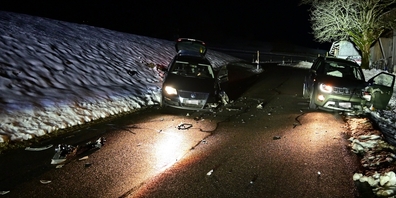 Die ausgerückte Kapo-Patrouille stufte den einen Unfallfahrer als fahrunfähig ein. Er musste eine Blut- und Urinprobe sowie seinen Führerausweis abgeben.
