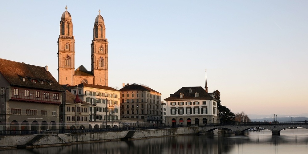 Das Grossmünster mit seinen Doppeltürmen gilt als eines der bekanntesten Wahrzeichen von Zürich. Nun wird es umfassend saniert.